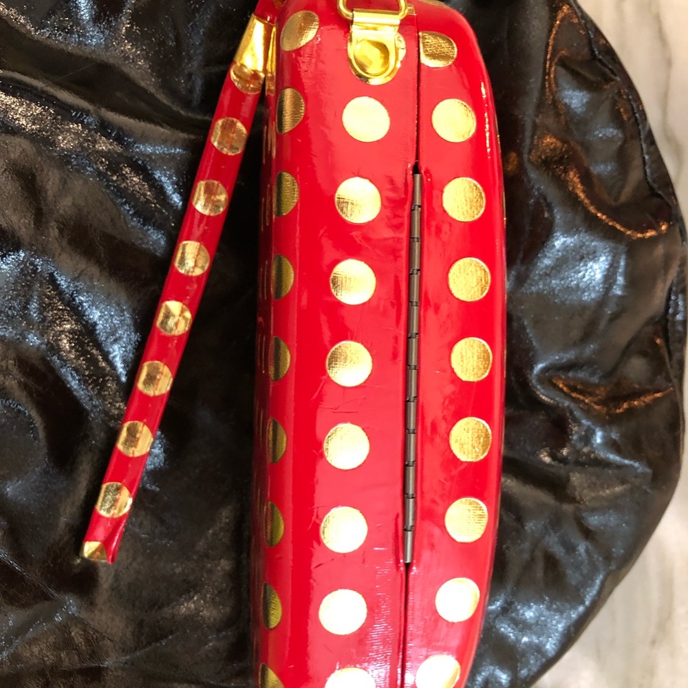 Hard cover eyeglass case